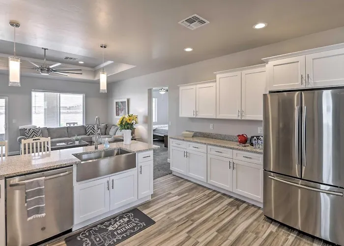 Idyllic Retreat With Yard - Near Hiking * Kingman