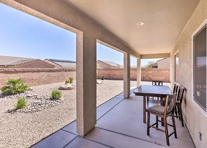 Holiday home Idyllic Retreat With Yard - Near Hiking Kingman