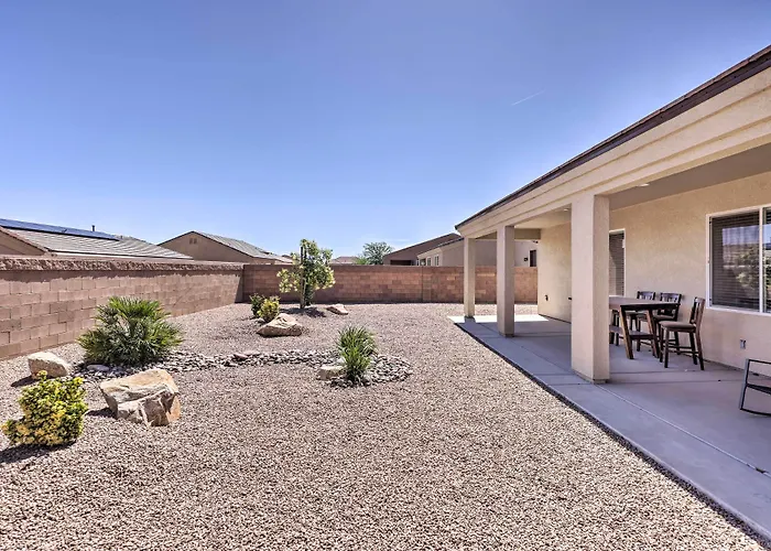 Idyllic Retreat With Yard - Near Hiking Holiday home